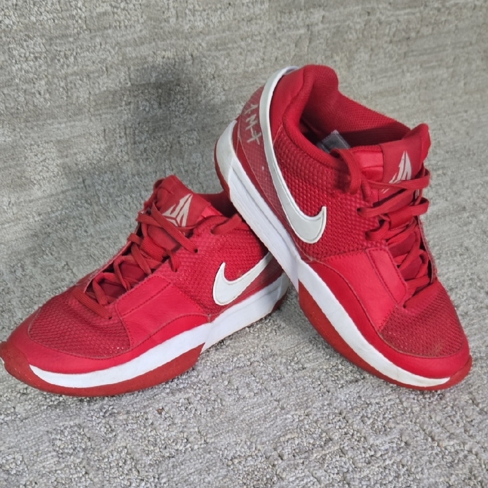 Nike Dynamic Red and White Sneakers